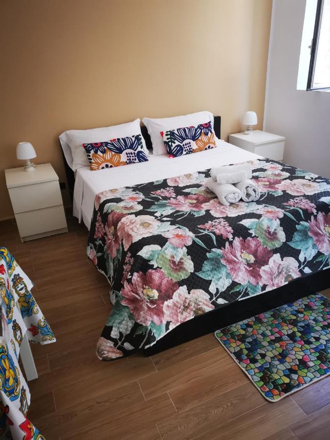Rent House A Casa Mia Hotel Palermo Buitenkant foto