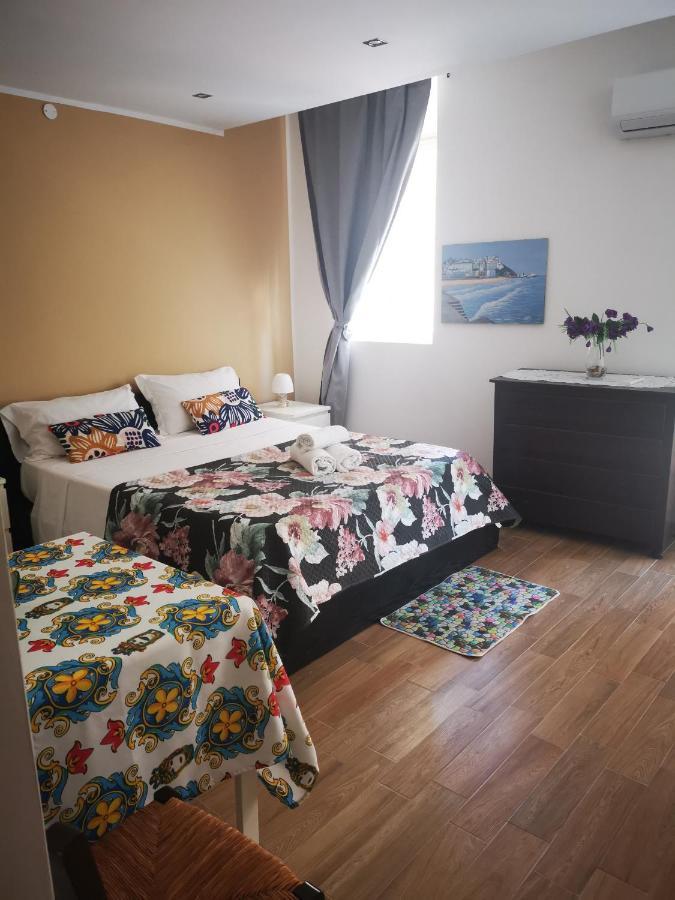 Rent House A Casa Mia Hotel Palermo Buitenkant foto