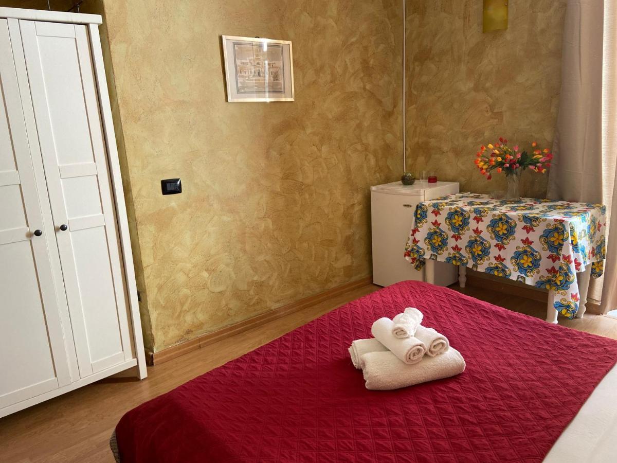 Rent House A Casa Mia Hotel Palermo Buitenkant foto